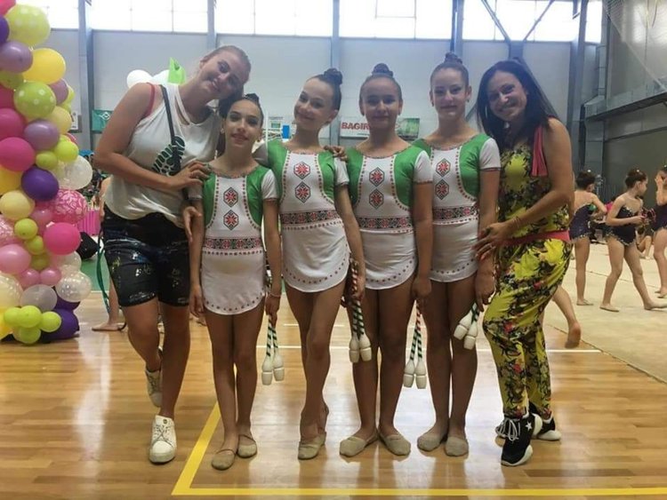 С куп отличия се завърнаха гимнастичките от СКХГ "Афродита"