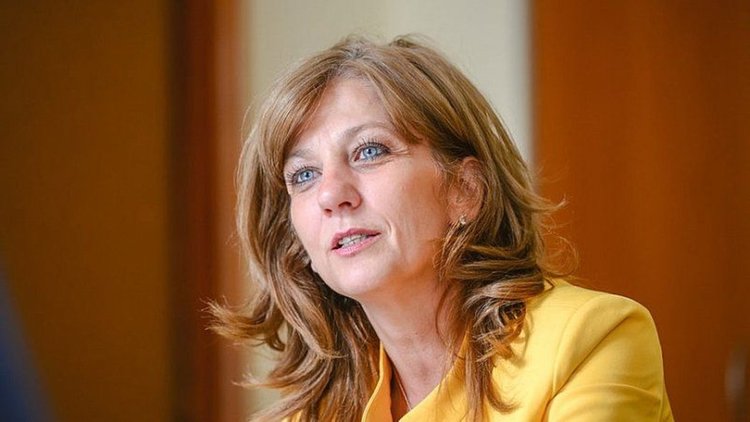 Зам.-министърът със скъпата командировка се готви за екипа на Валери Симеонов