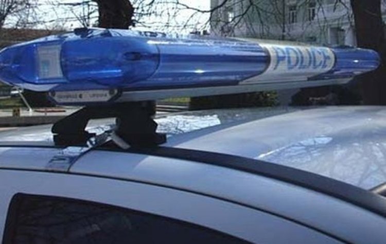 8-годишна пострада, скачайки в движение в товарен автомобил
