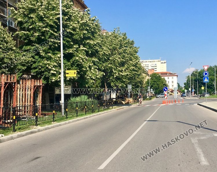 Затварят двете ленти на бул. „Димитър Благоев“ за 5 часа