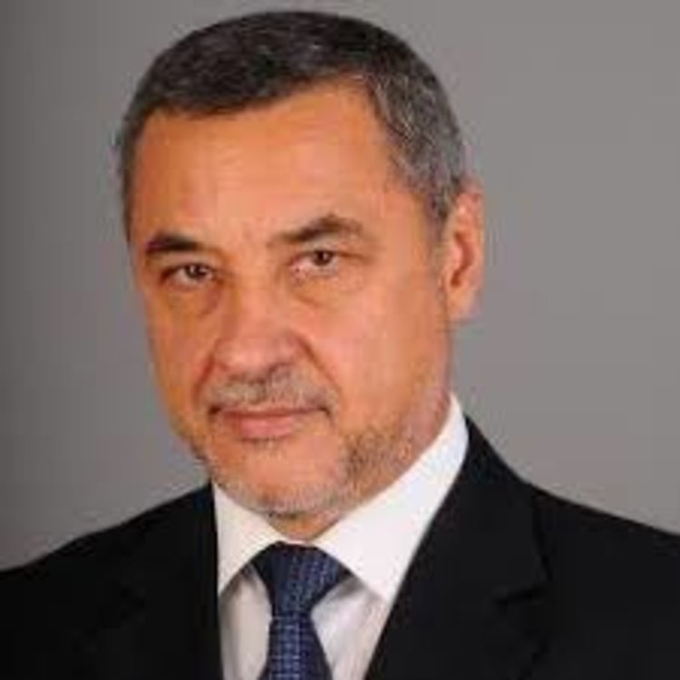 Валери Симеонов е подал оставка