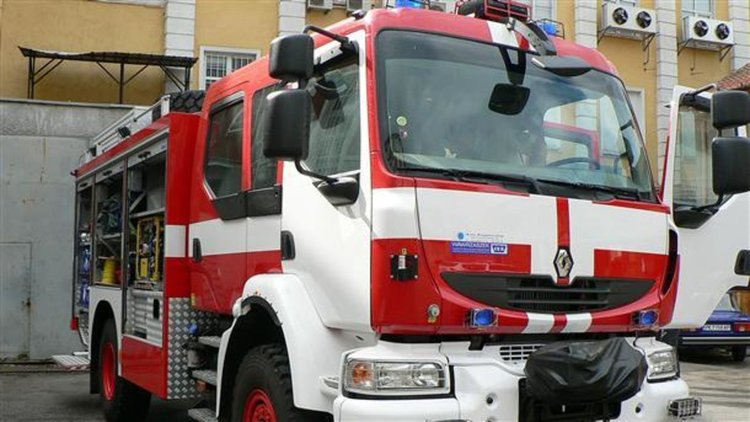 „Ауди“ с газова уредба изгоря като факла 
