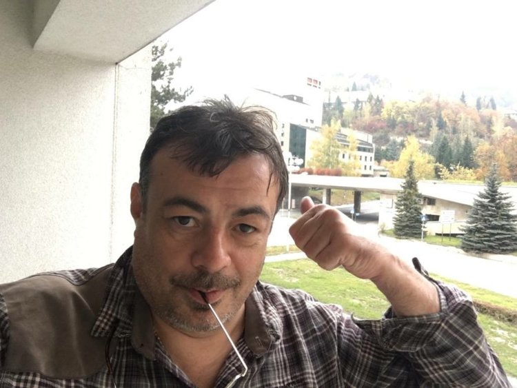 Почина Иван Ласкин