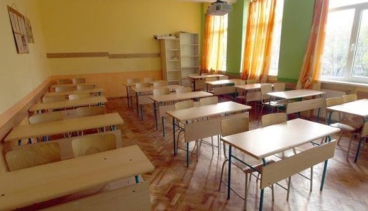 Дните грипна ваканция няма да бъдат отучвани, учителите преструктурират материала