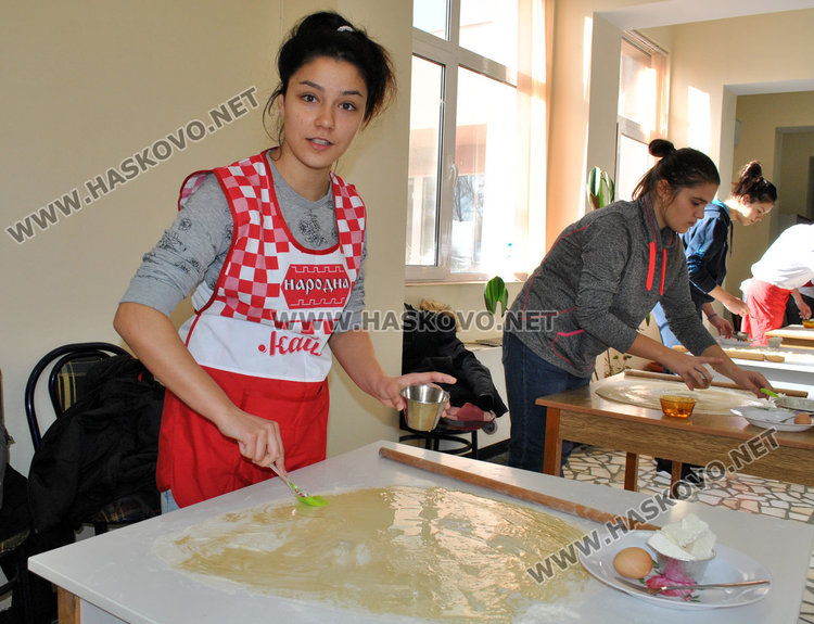 Ученици показаха майсторски умения в състезание "Златната точилка"