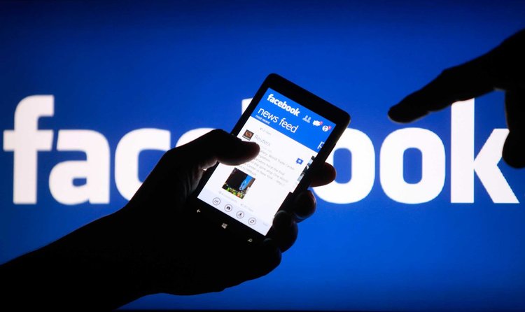 Милиарди долара глоба грози Facebook