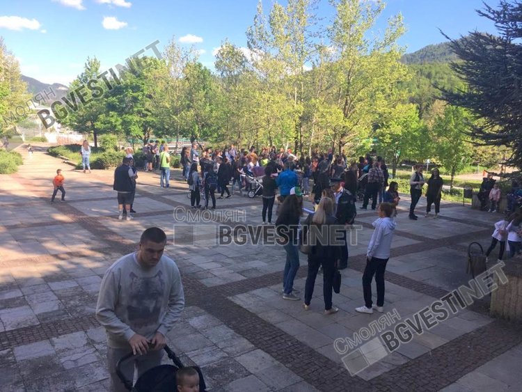 Родителите в Смолян отново се събраха на протест, призовават за активност на големия протест на 2 юни