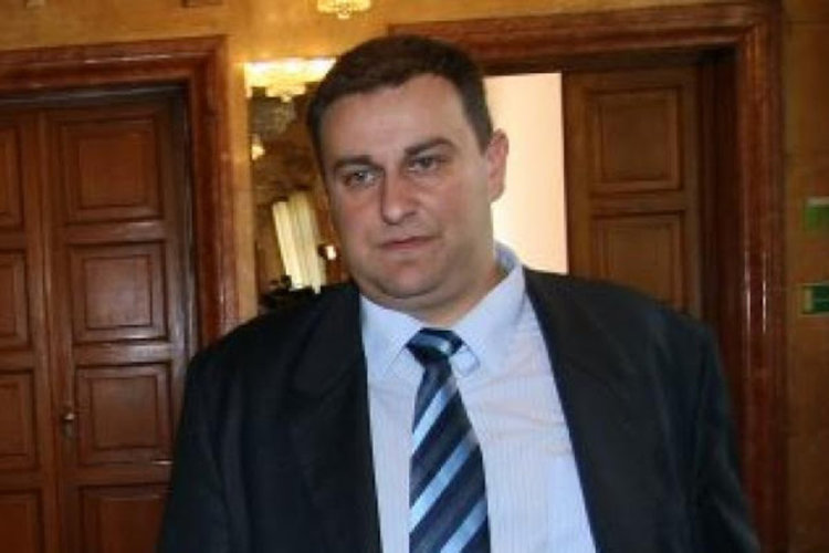 Емил Радев става евродепутат от ГЕРБ след отказите на Габриел и Павлова