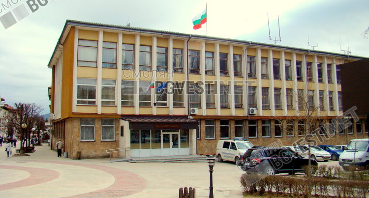 Полицаи и военни от Смолян първи в стрелбата с пистолет на празничен турнир