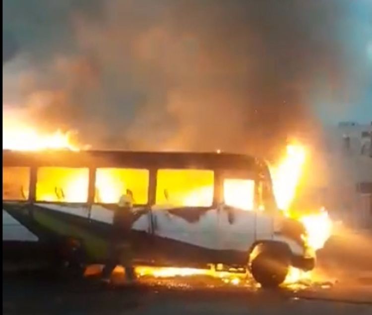 Мъж подпали автобус по непредпазливост
