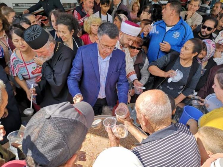 Кметът Хасан Азис: На Ашуре споделяме нашия залък!