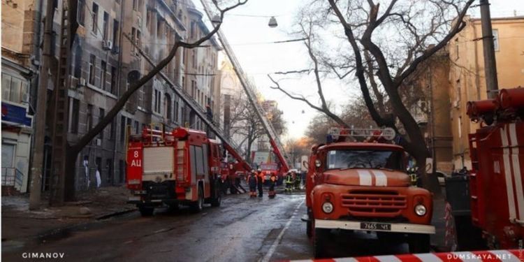 Голям пожар в колеж в Одеса: загина студентка на 17 г., 27 са ранени, 14 - изчезнали