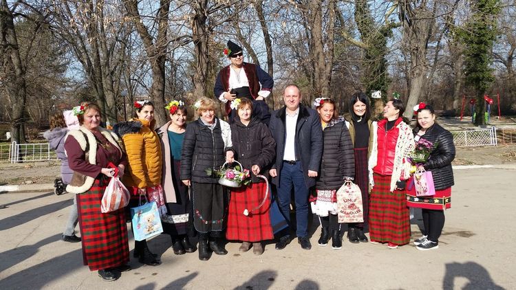 Село Караджалово празнува Бабинден