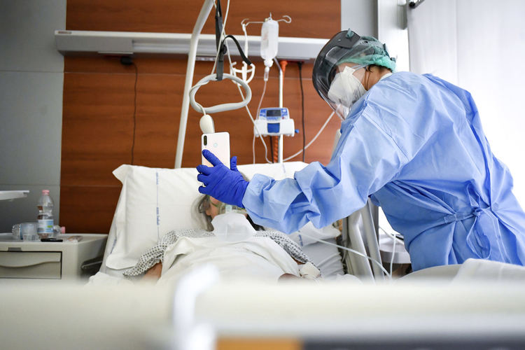 Украйна изпраща 20 лекари и сестри в Италия в помощ на борбата с коронавируса