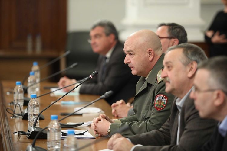 За последните 7 дни има близо 300 установени случая с коронавирус