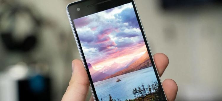 Невинно изображение блокира Android телефони