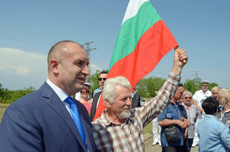 Радев: Земеделските стопани трябва да бъдат стимулирани да сеят български сортове пшеница