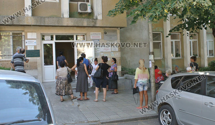 37 семейства със заявления за финансовата помощ за осмокласник