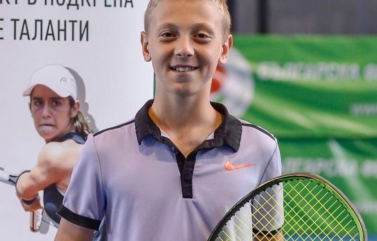 Георги Георгиев е на полуфинал на Държавното до 14 години