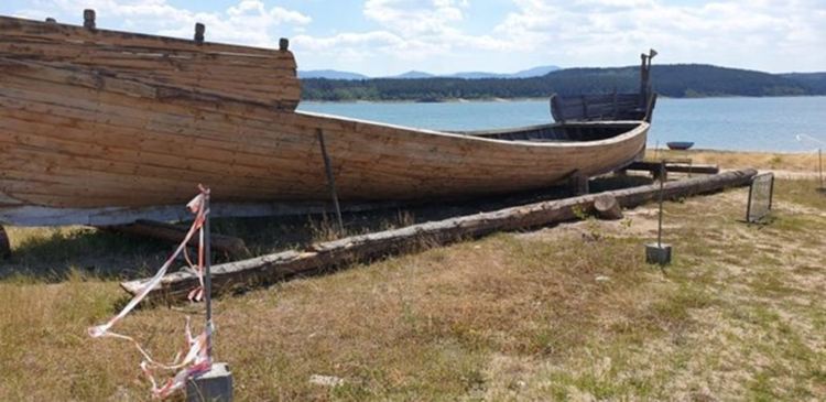 Копие на тракийски боен кораб отпреди 3200 години ще плава във водите на яз. „Копринка“