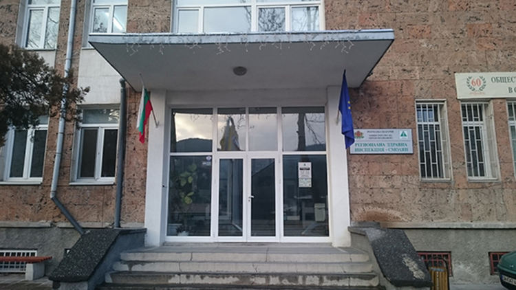 Семейство с две деца от Златоград е сред новите ковидпозитивни в областта