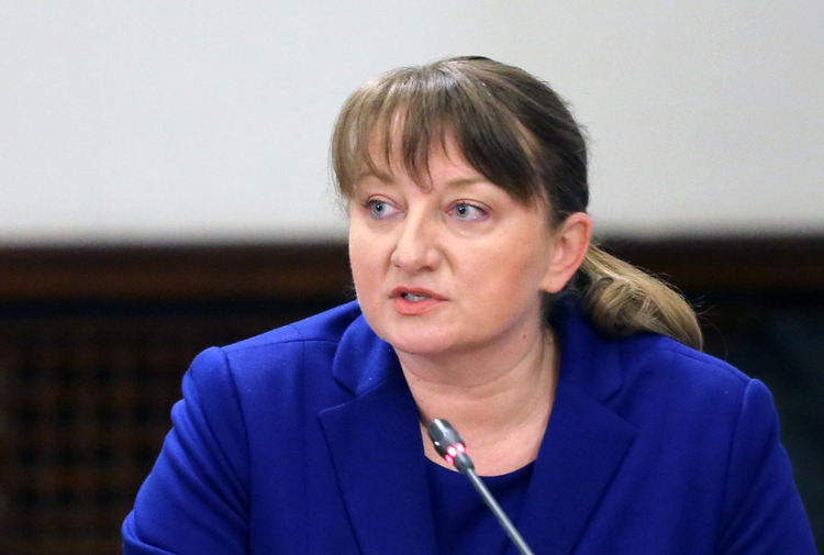 Какви помощи предвижда правителството при затварянето