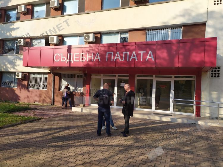 Самоуверена висшистка причини смърт на пътя, отървава се с минимална условна присъда