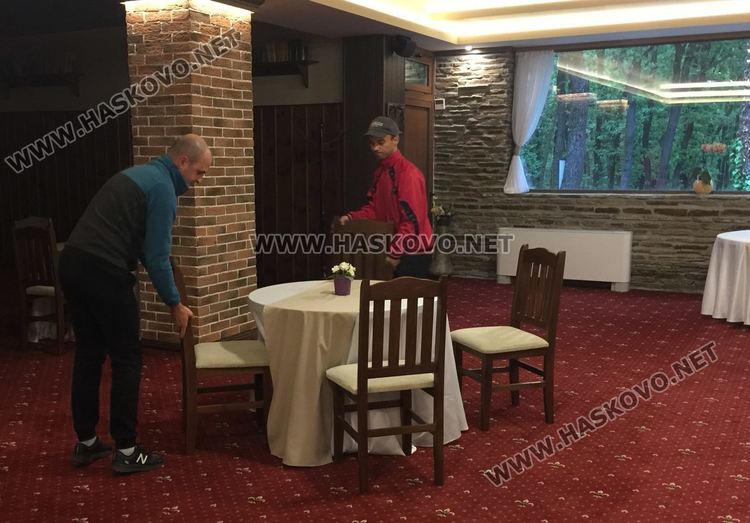 Освободиха затворения бизнес заради пандемията от таксата за смет