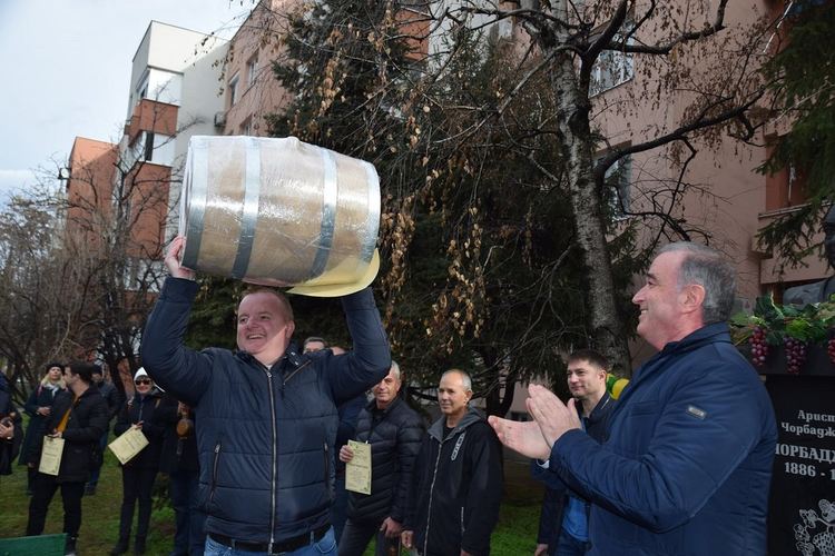 Георги Запрянов е големият победител в конкурса "Най-добро домашно вино, реколта 2020"
