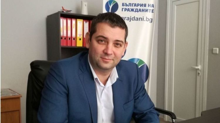 Коалиция „Изправи се! Мутри вън!“ се регистрира днес