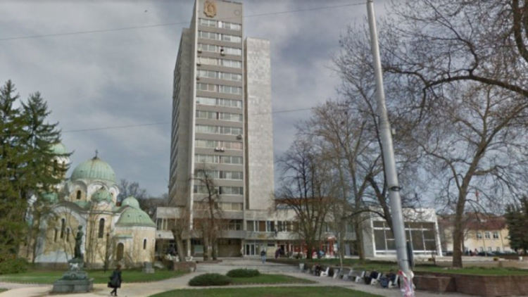 Увеличение на числеността на общинската администрация предлага кметът Владимиров