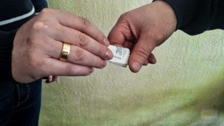 Арестуваха румънски тираджия, опитал да подкупи полицаи с 10 евро