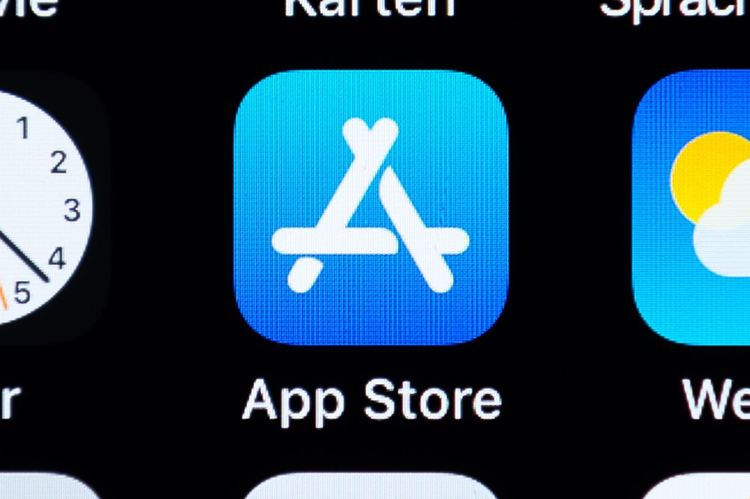 Великобритания разследва App Store на Apple за нарушаване на конкуренцията