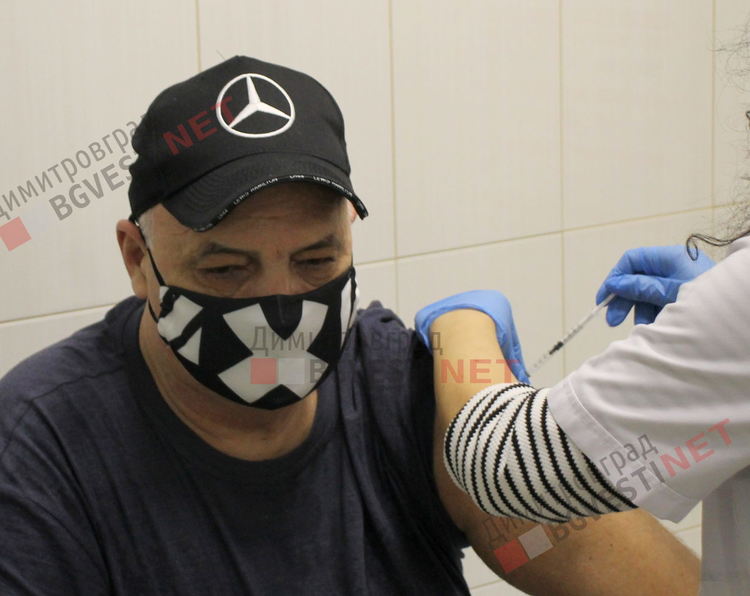 Възобновиха ваксинирането в Димитровград