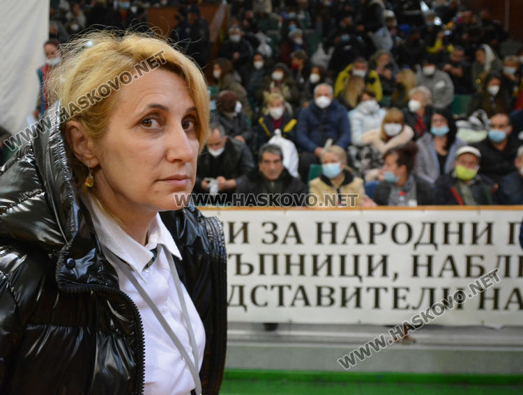 Пет линейки за припаднали членове на СИК викани в зала Дружба 