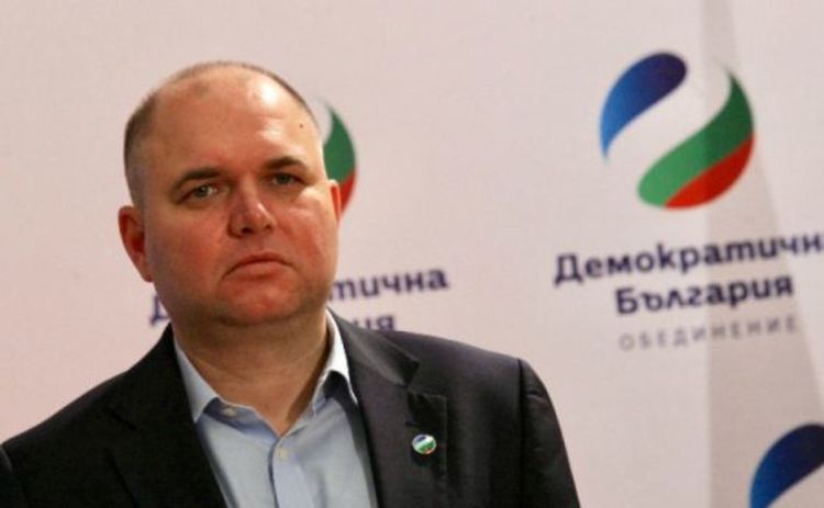 Демократична България е готова да предложи правителство, възможно е да подкрепи кабинет на Слави Трифонов