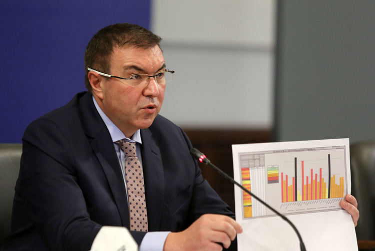 Проф. Ангелов: Благодаря ви, българи! Заболеваемостта стръмно спада (на живо)