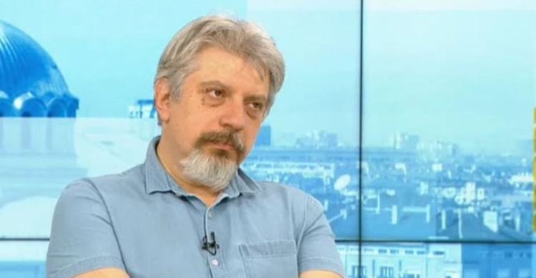 Проф. Витанов: Индийският щам е на нашите граници - пуснем ли го вътре, спокойствието ще свърши