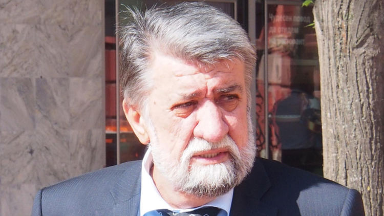 Вежди Рашидов е изписан от ''Пирогов''