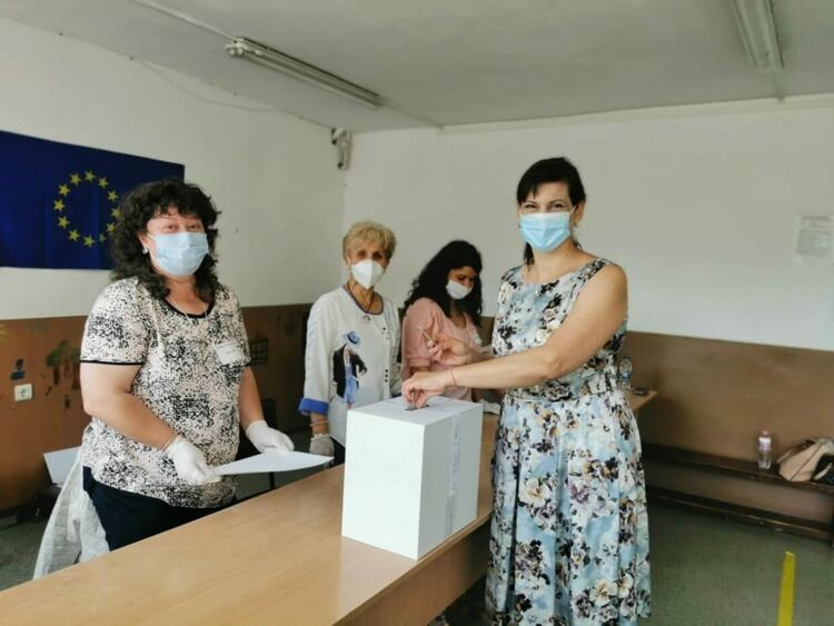 д-р Даниела Дариткова: "Гласувах за утре-без политически репресии и нестабилност"