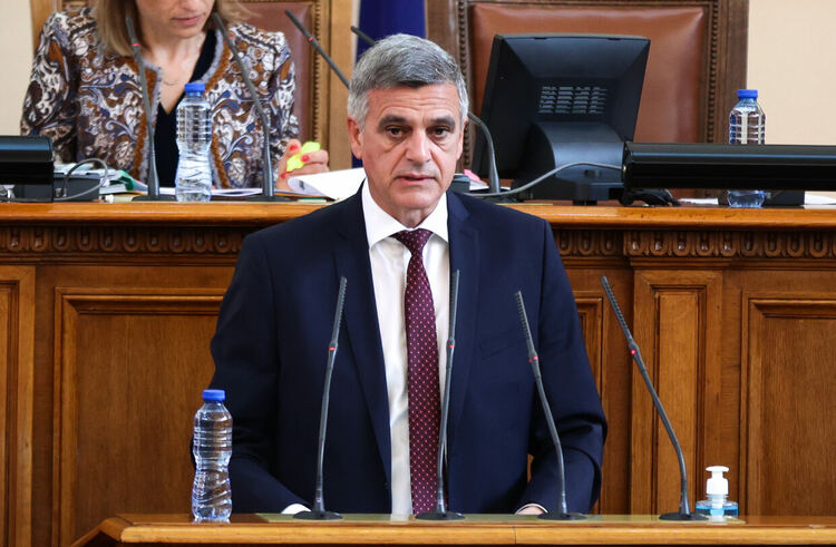 Служебният кабинет завари меко казано притеснителна финансова картина, обяви Стефан Янев