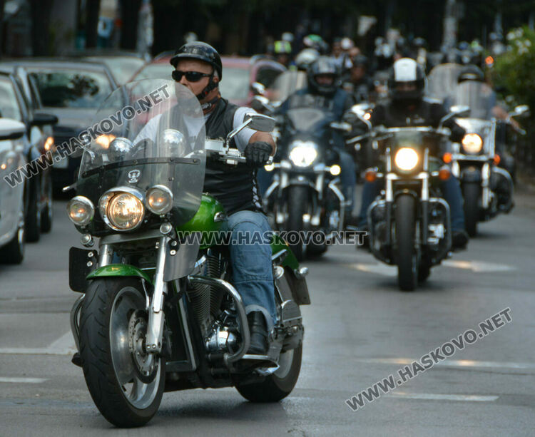 400 мотористи от цялата страна в Хасково за откриването на клуб „Haskovo Riders“