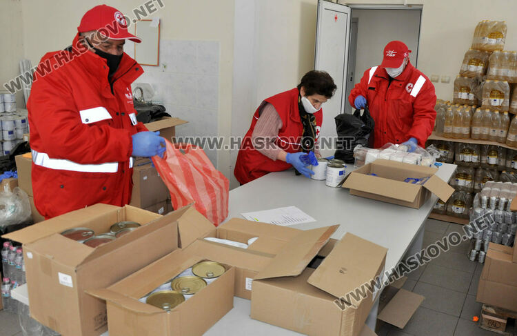 Близо 11 000 души от Хасковско ще получат хранителни продукти от БЧК