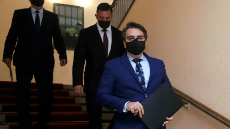 Асен Василев: Спецов е получавал заплахи