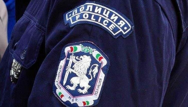 Полицията проверява случай със стрелба по преброителка