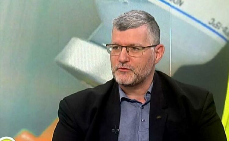 Проф. Момеков: Лекарството срещу COVID-19 ще обхване най-сивата група - хората у дома
