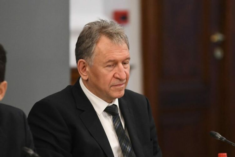Стойчо Кацаров през април: Сертификатът е класически пример за непряка дискриминация (аудио)