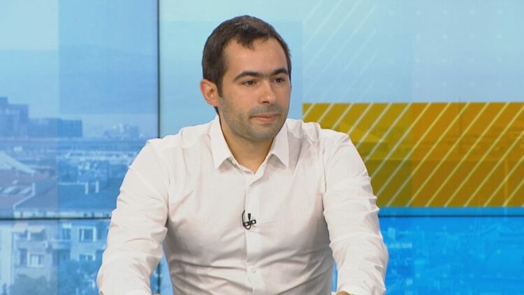 Д-р Петър Чипев: Сатурация и кръвно налягане са най-важните параметри в първите дни с COVID-19