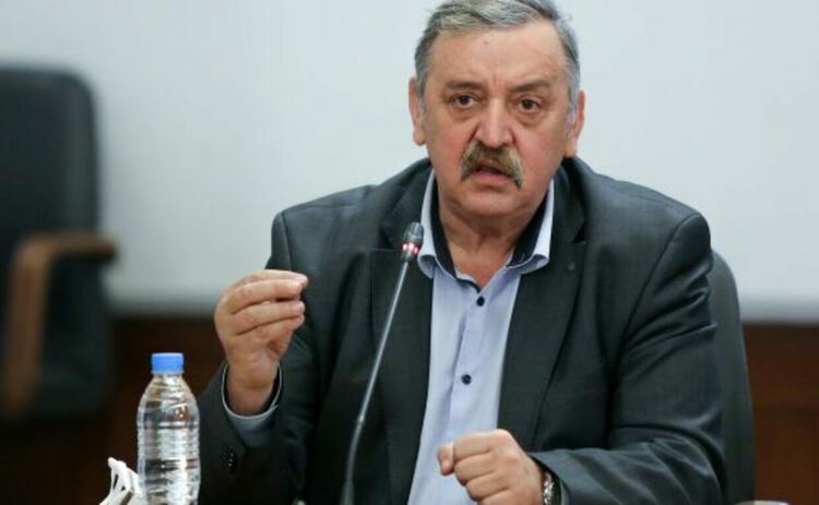 Проф. Кантарджиев: По-добре е тестовете на децата да се правят вкъщи