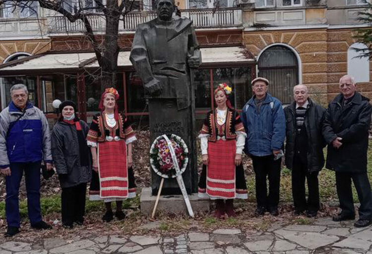 Тракийци почетоха паметта на воеводите Димитър Маджаров и Капитан Петко